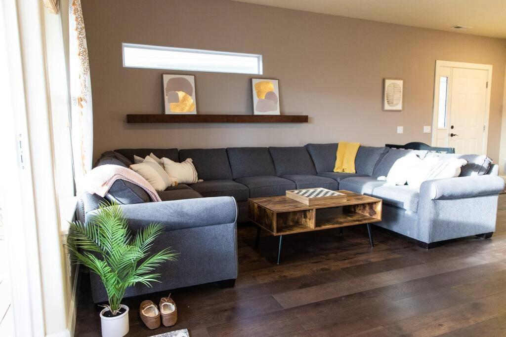 Sunserra Villa! Movie Room, Family Friendly, Bbqs, Pools, Free Golf! Quincy Exterior photo